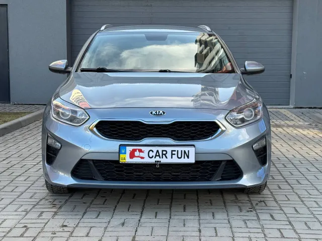 Kia Ceed - фото 2