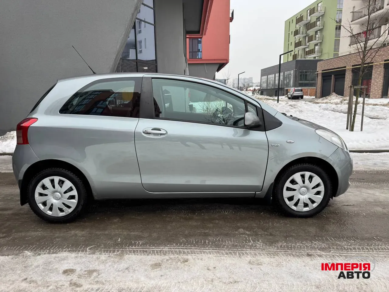 Toyota Yaris - фото 6