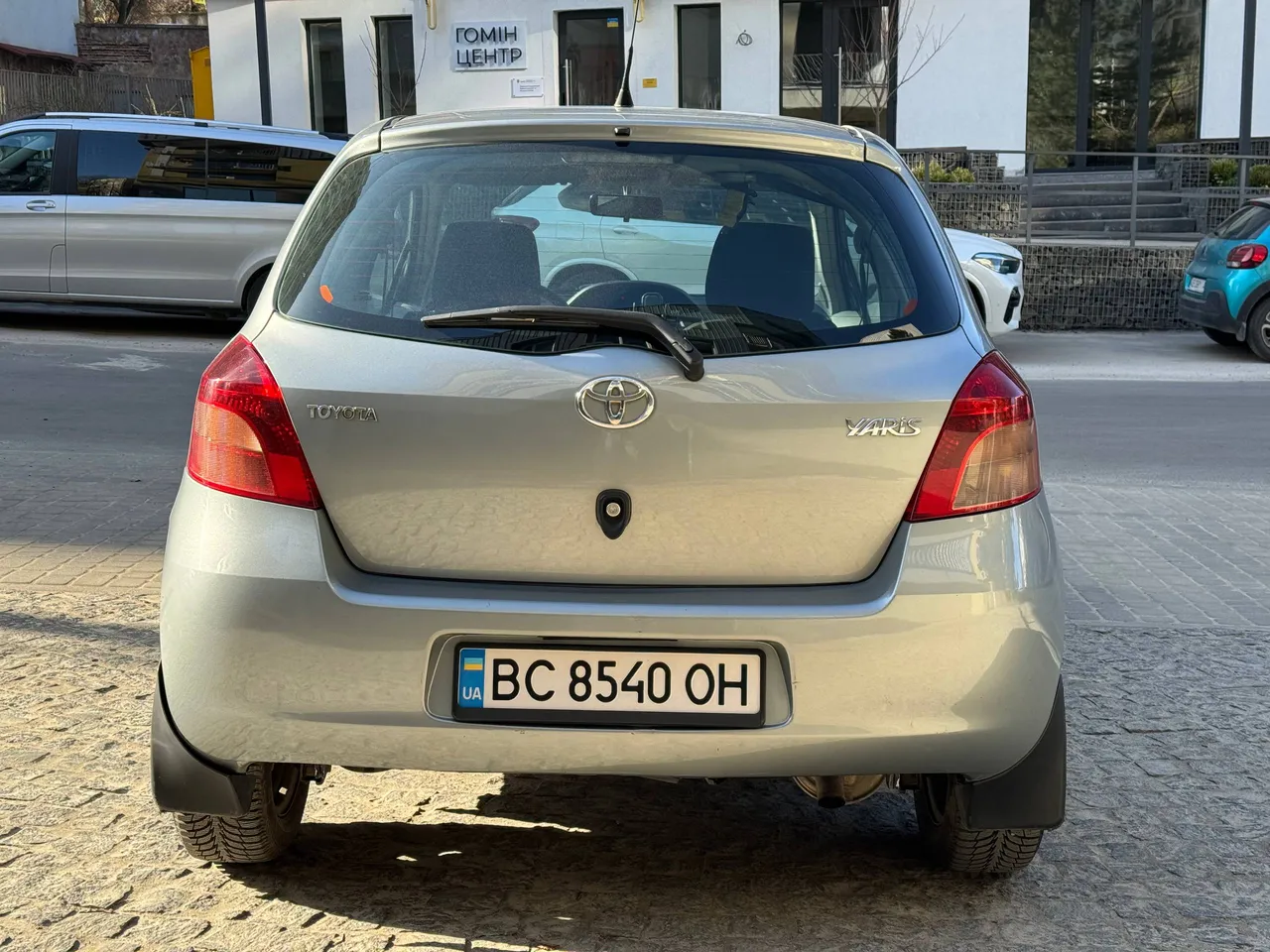 Toyota Yaris - фото 6