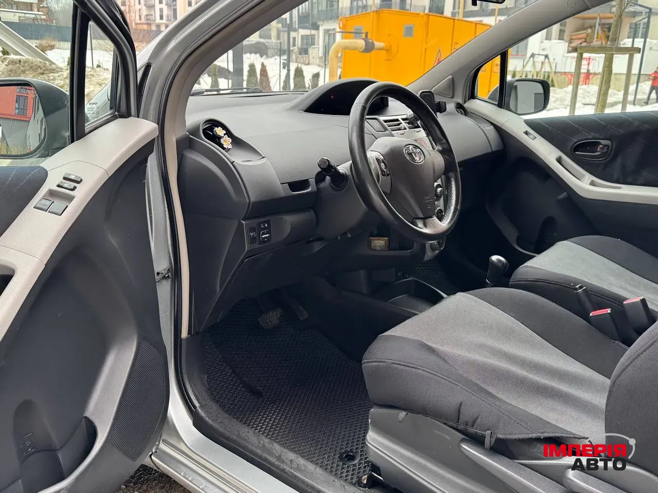 Toyota Yaris - фото 11