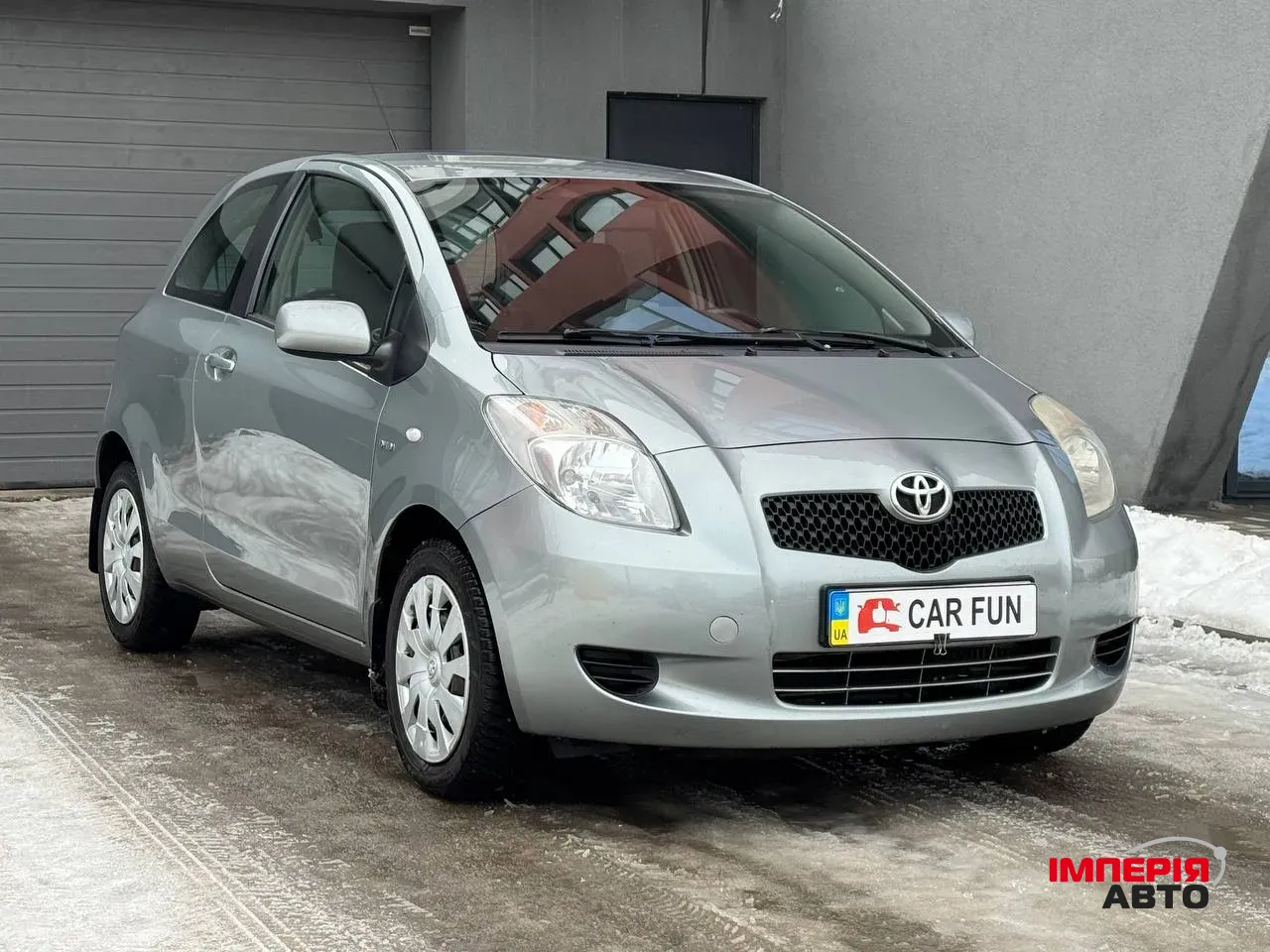 Toyota Yaris - фото 5