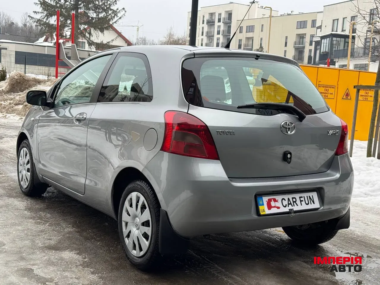 Toyota Yaris - фото 10