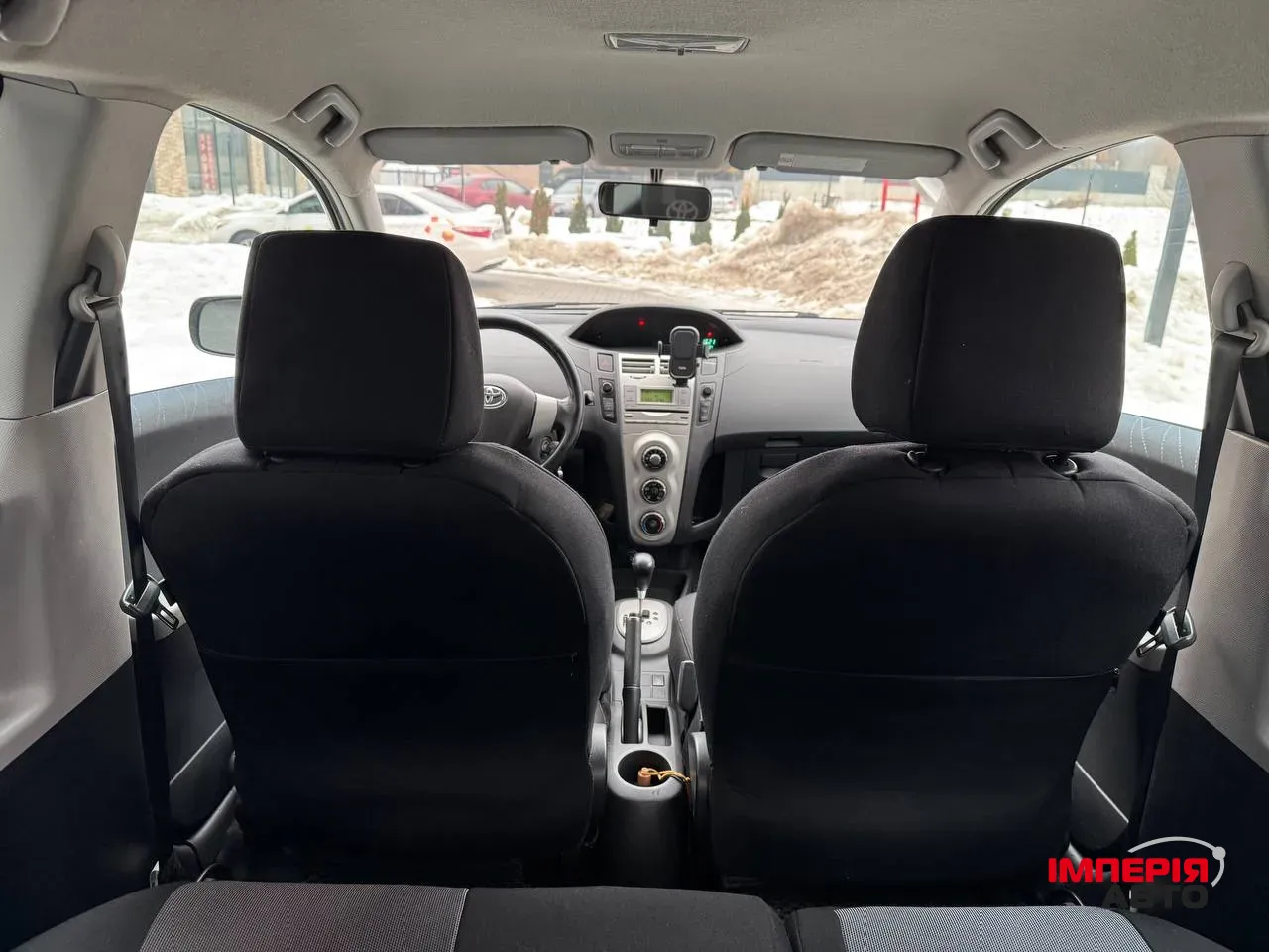 Toyota Yaris - фото 16