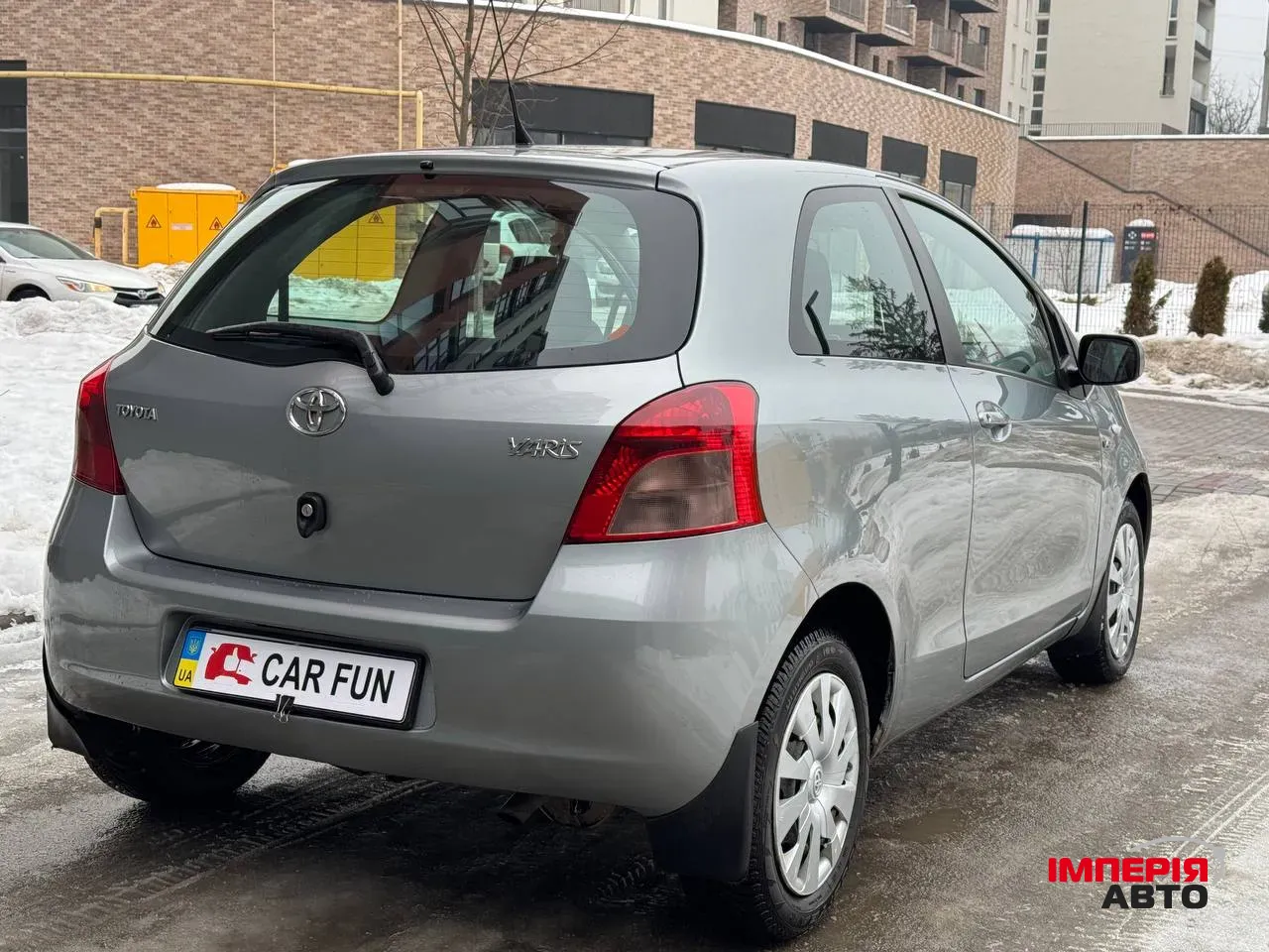 Toyota Yaris - фото 9