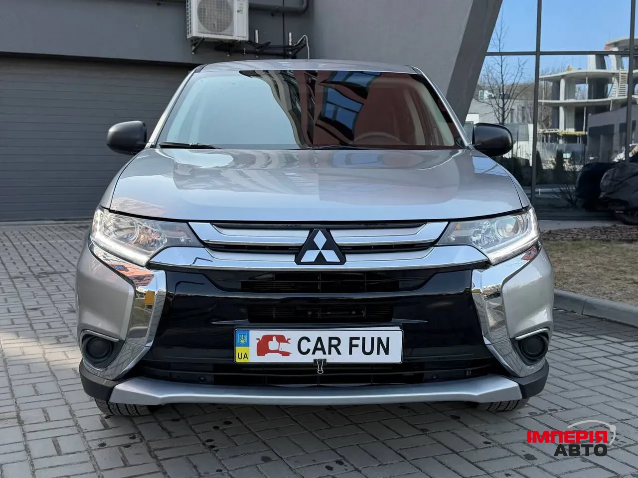 Mitsubishi Outlander - фото 3