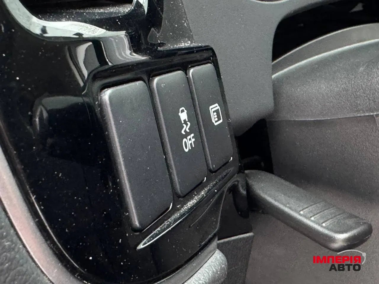 Mitsubishi Outlander - фото 12