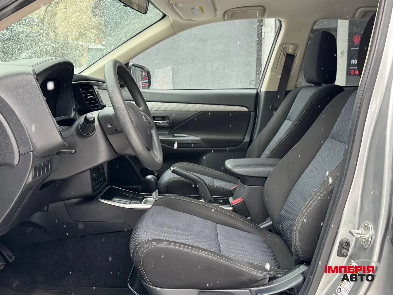 Mitsubishi Outlander - фото 9