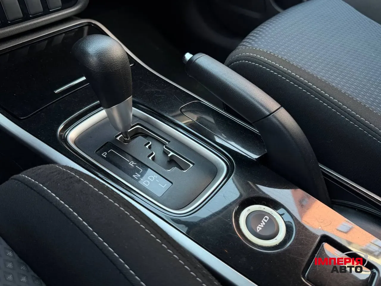 Mitsubishi Outlander - фото 14