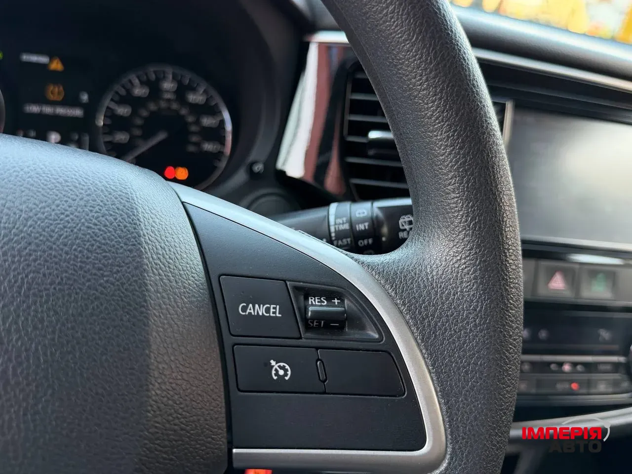 Mitsubishi Outlander - фото 16