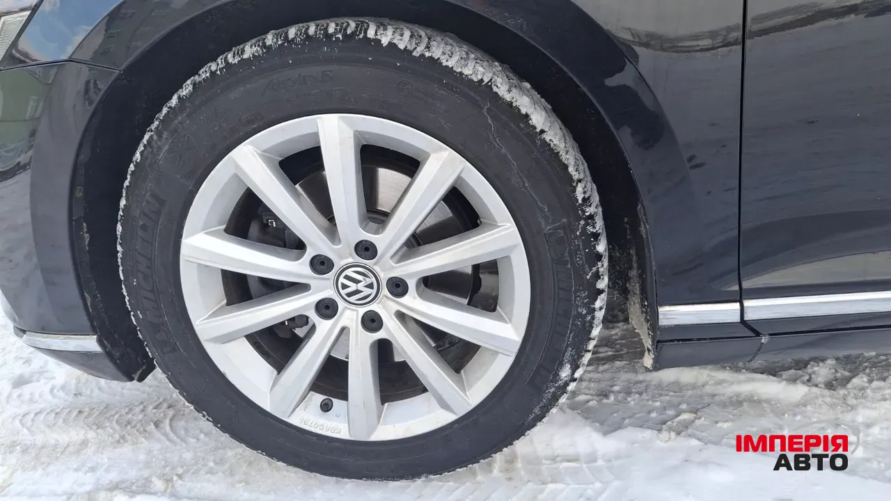 Volkswagen Passat - фото 11