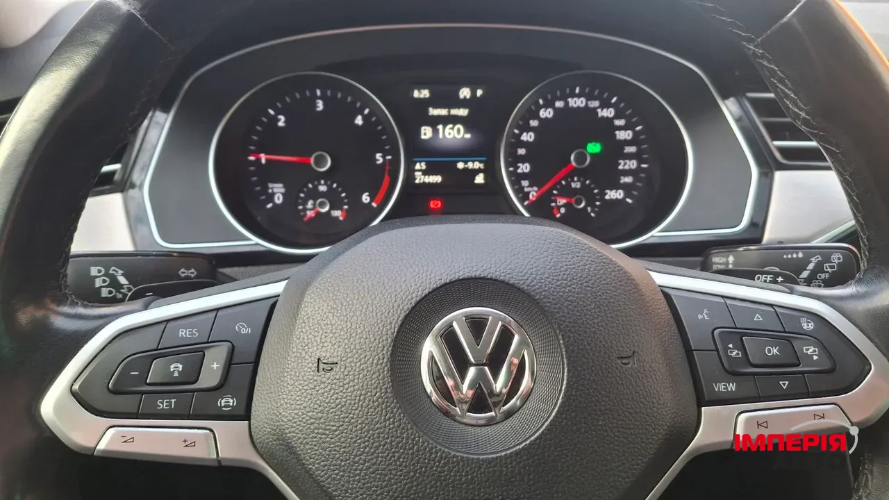 Volkswagen Passat - фото 18