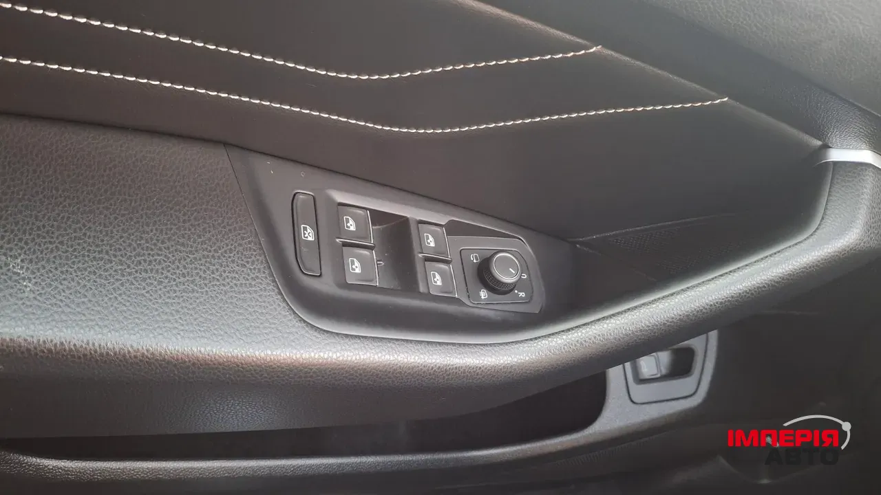 Volkswagen Passat - фото 17