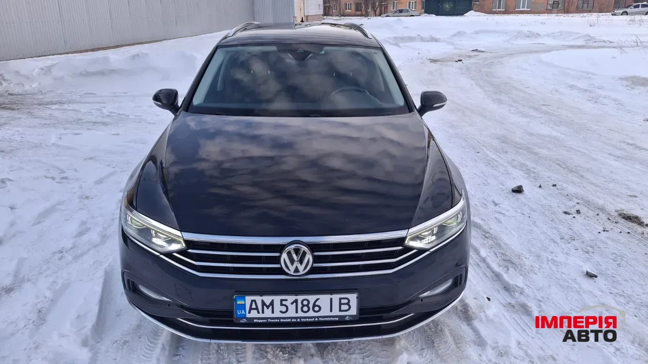 Volkswagen Passat - фото 1