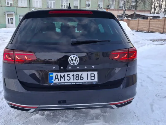 Volkswagen Passat - фото 5