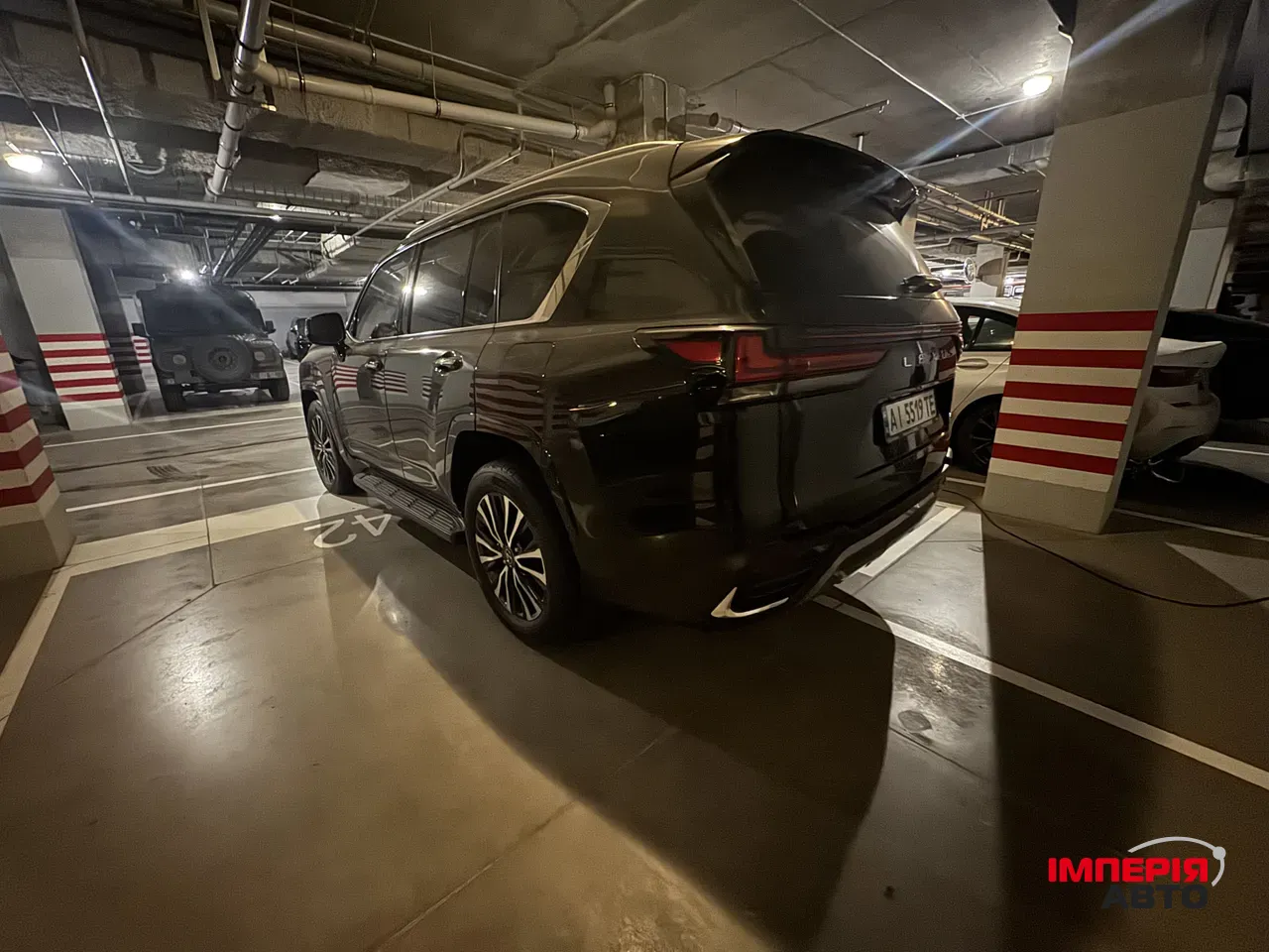 Lexus LX - фото 7