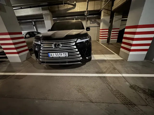 Lexus LX - фото 2