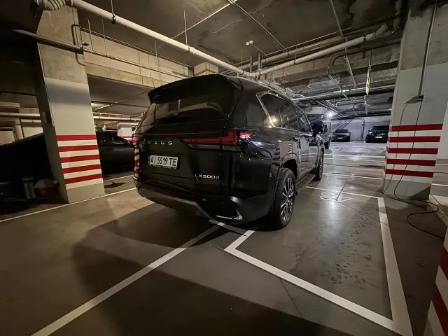 Lexus LX - фото 5