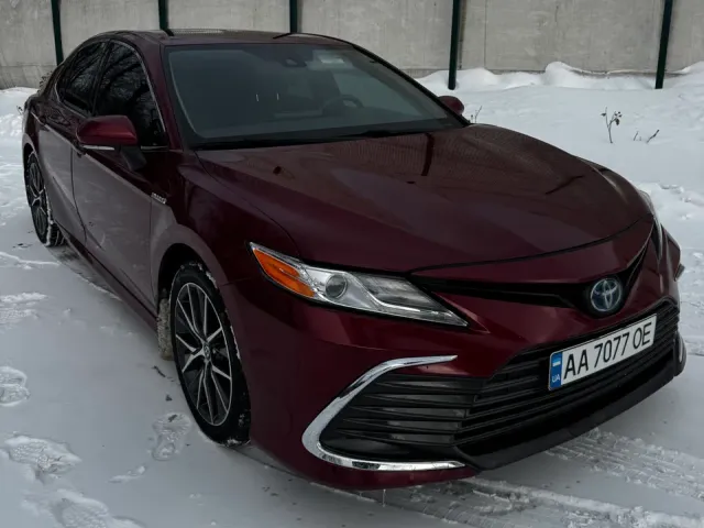 Toyota Camry - фото 4