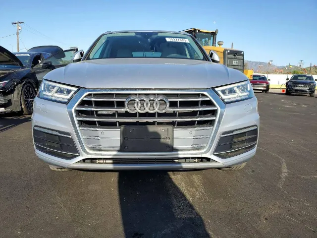 Audi Q5 - фото 2