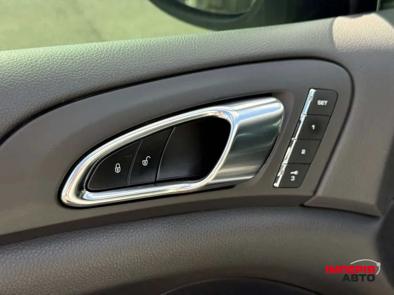 Porsche Cayenne - фото 24