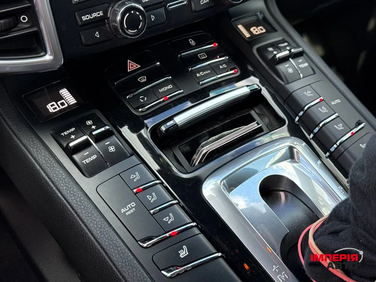 Porsche Cayenne - фото 37