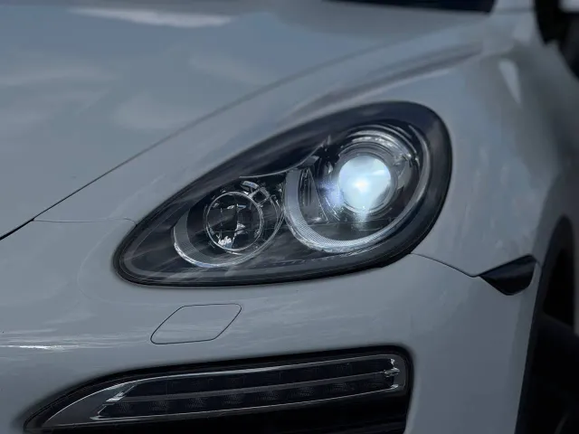 Porsche Cayenne - фото 4