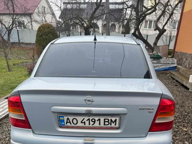 Opel Astra - фото 4