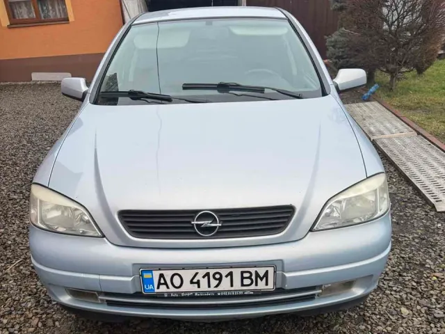 Opel Astra - фото 2