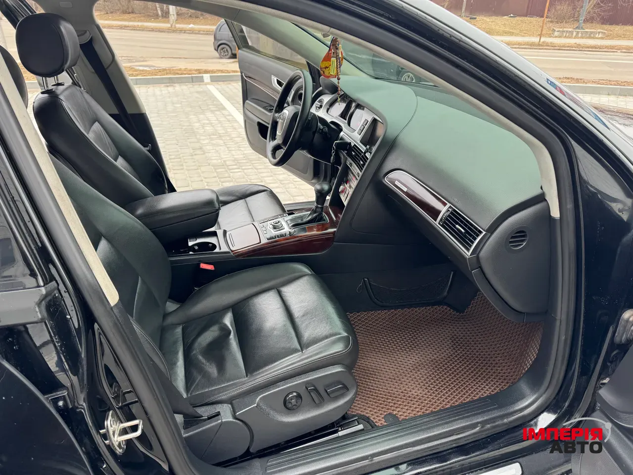 Audi A6 - фото 11