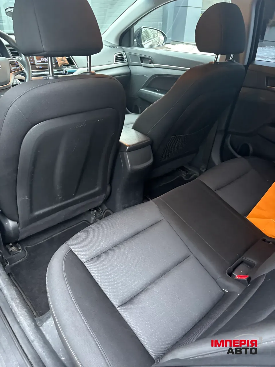 Hyundai Elantra - фото 13