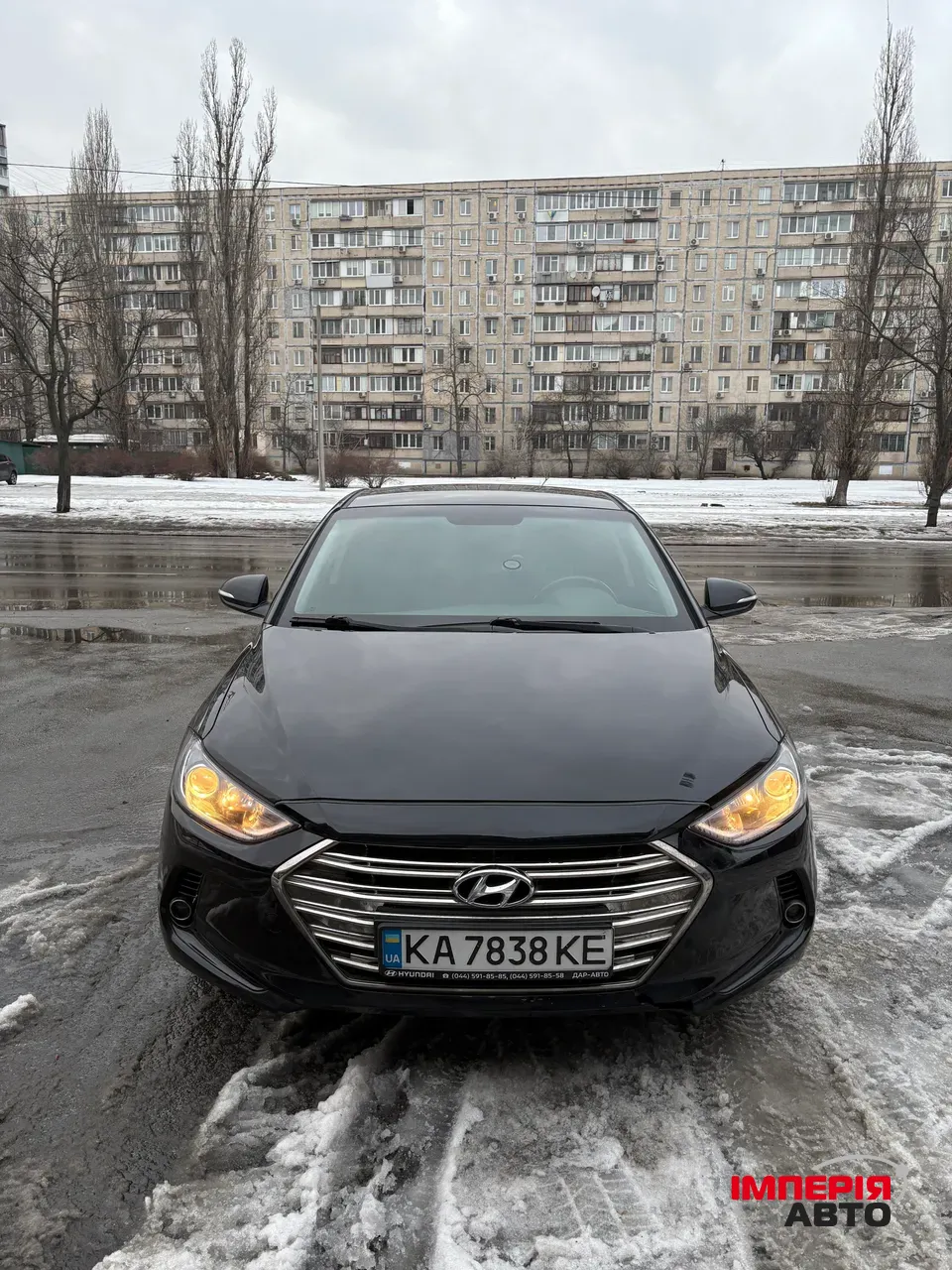 Hyundai Elantra - фото 1