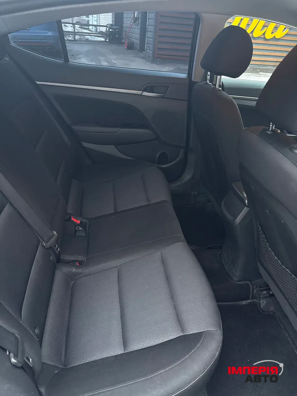 Hyundai Elantra - фото 14