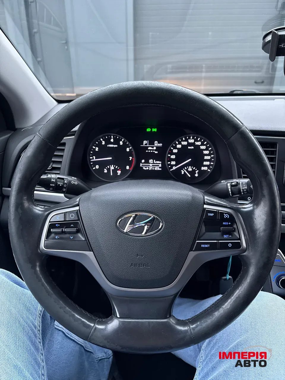 Hyundai Elantra - фото 16