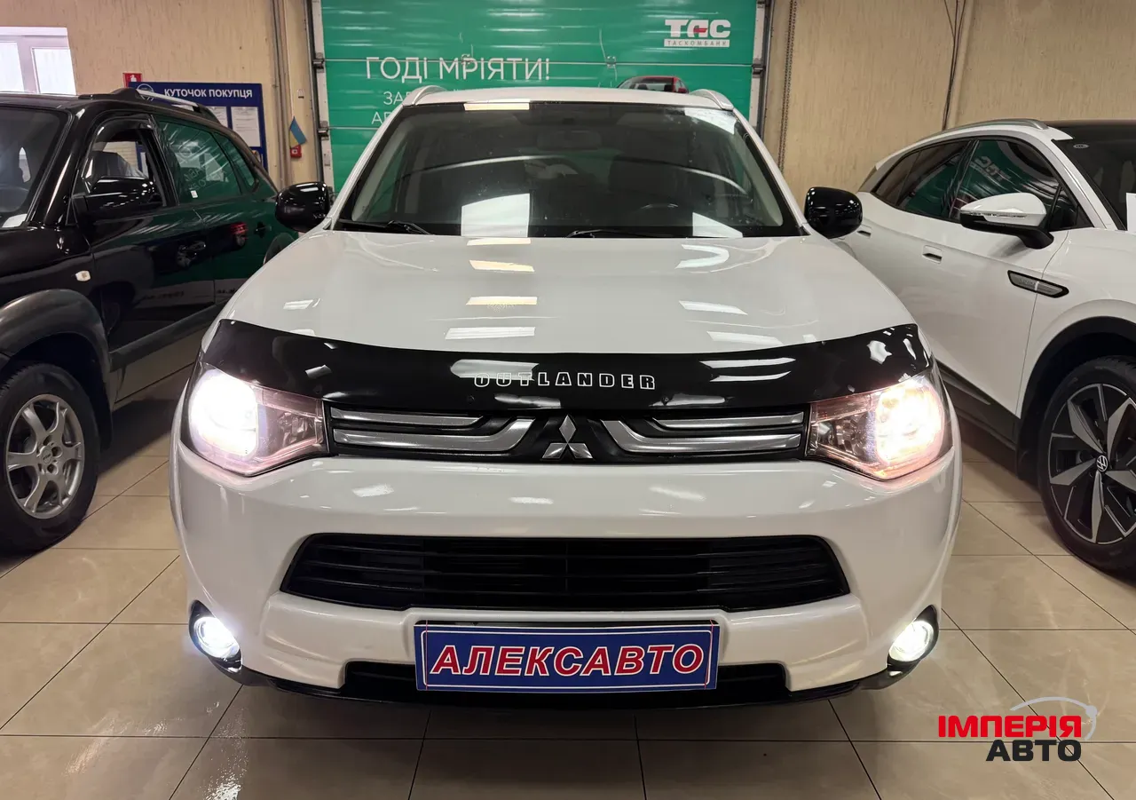 Mitsubishi Outlander - фото 2