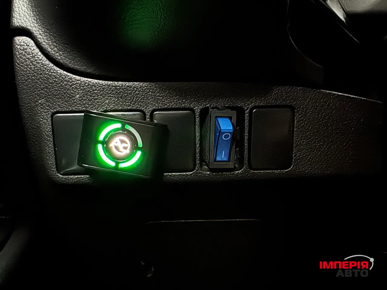 Mitsubishi Outlander - фото 9