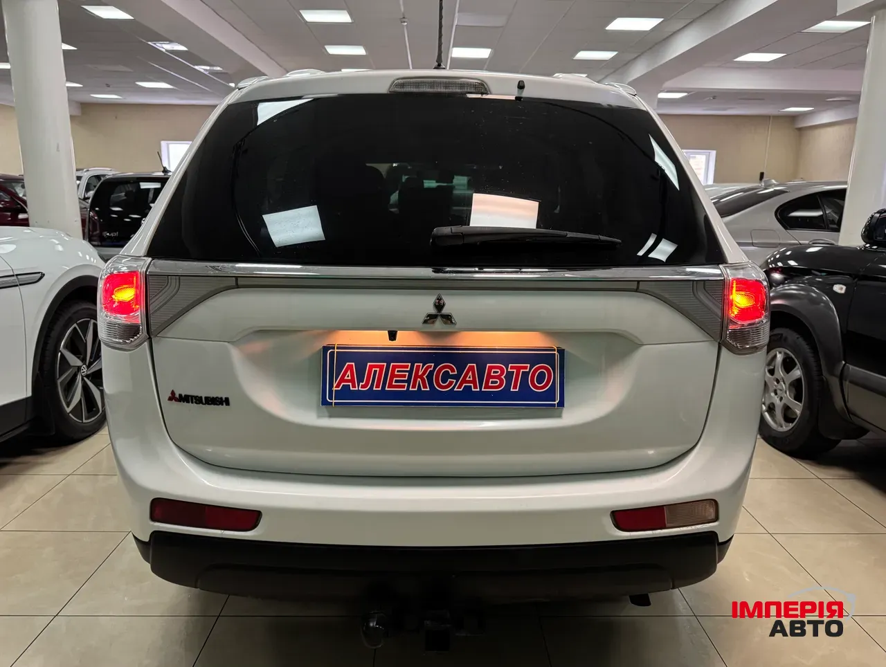 Mitsubishi Outlander - фото 5