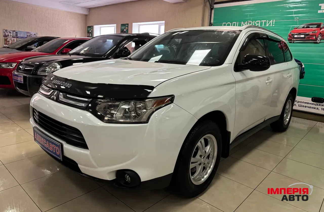 Mitsubishi Outlander - фото 3