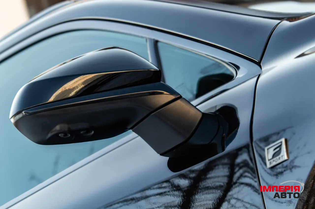 Lexus RX - фото 8