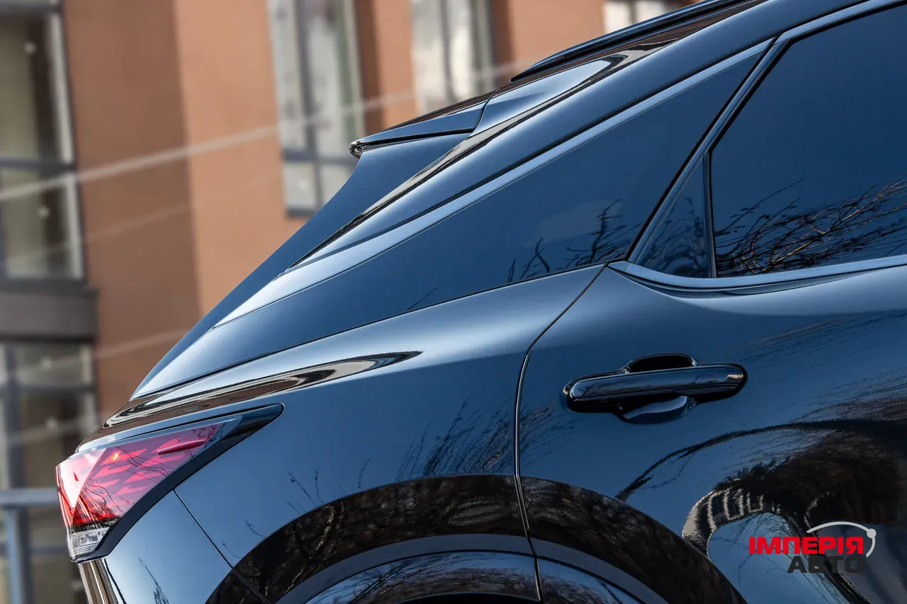 Lexus RX - фото 10