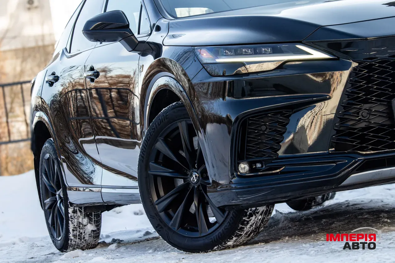 Lexus RX - фото 13