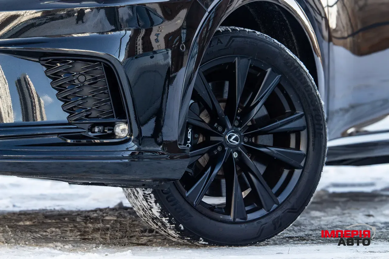 Lexus RX - фото 17