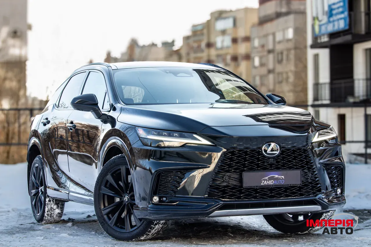 Lexus RX - фото 12