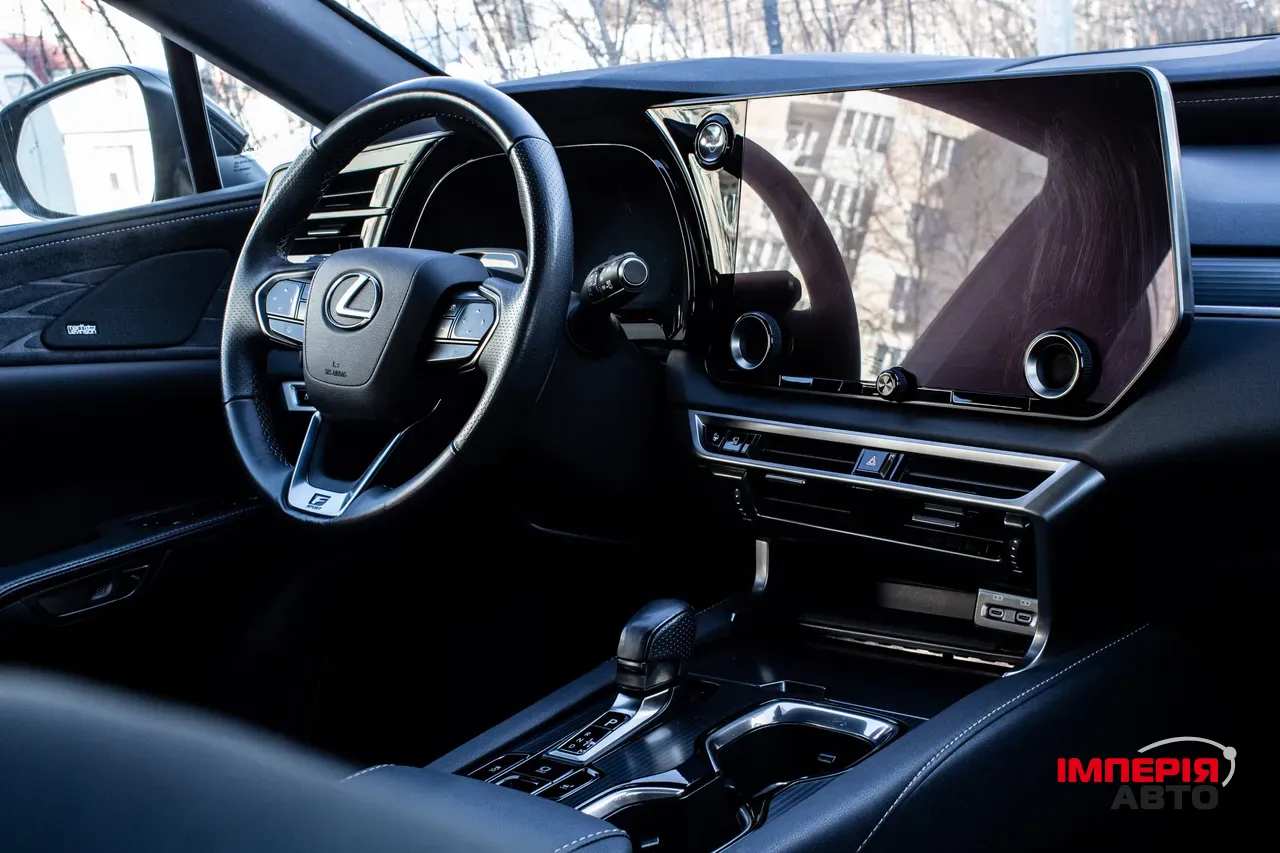 Lexus RX - фото 49