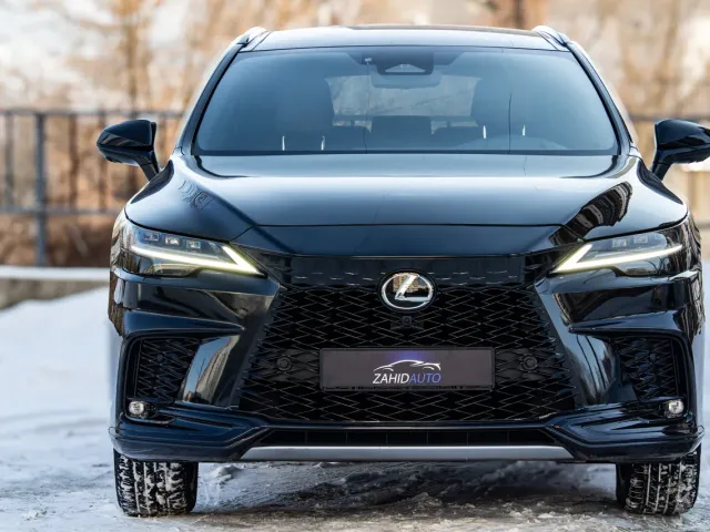 Lexus RX - фото 1