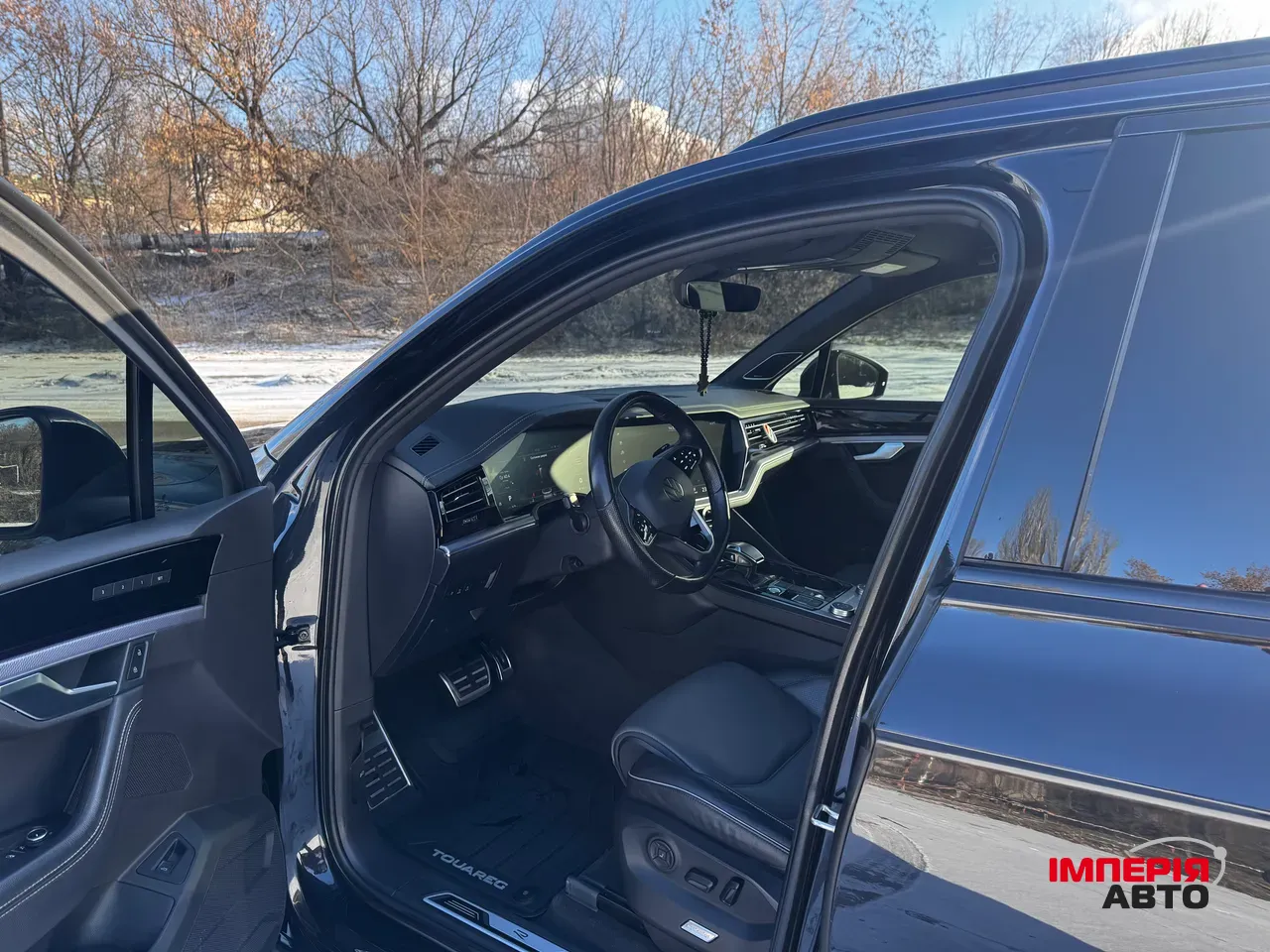 Volkswagen Touareg - фото 7