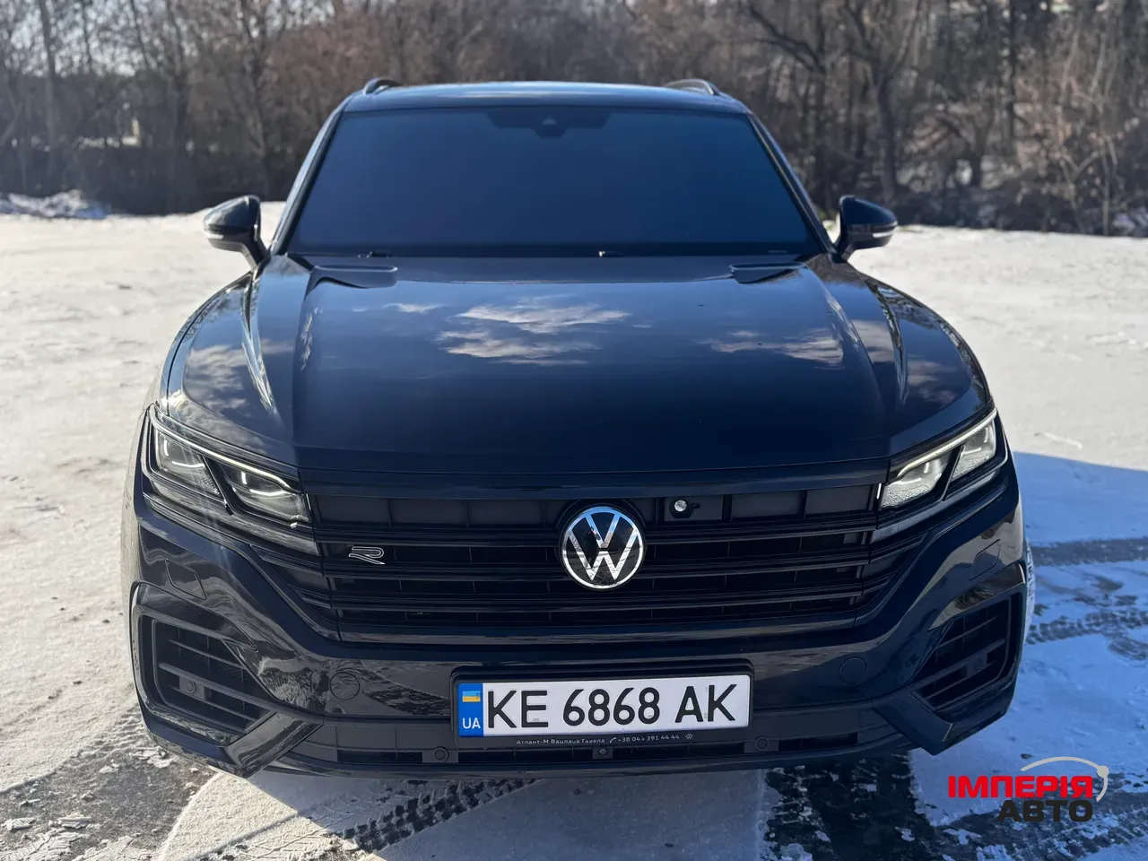 Volkswagen Touareg - фото 1