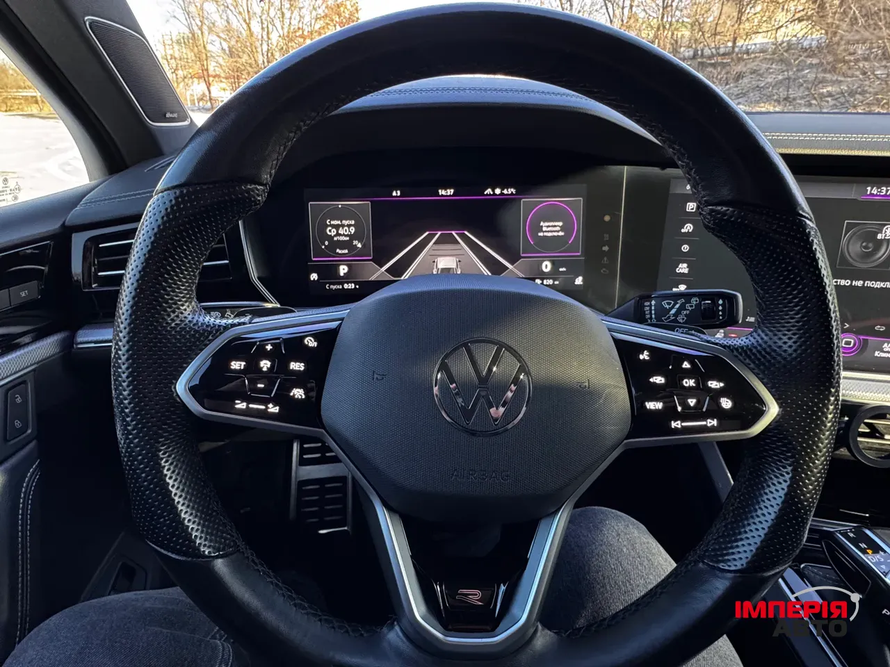 Volkswagen Touareg - фото 13