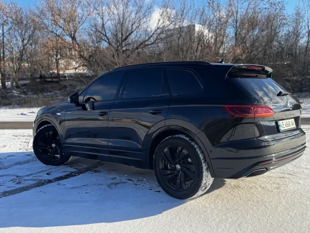 Volkswagen Touareg - фото 3