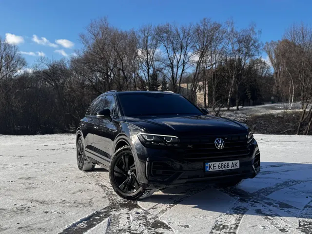 Volkswagen Touareg - фото 2