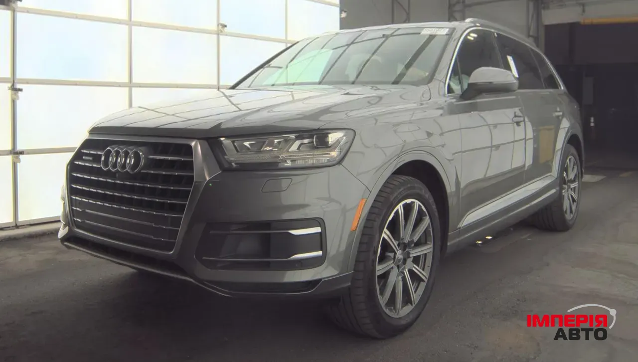 Audi Q7 - фото 6